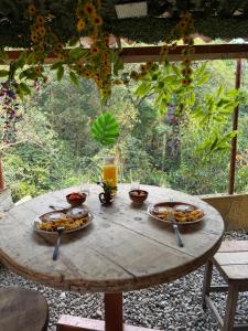 Cabaña tipo glamping con jacuzzi y malla catamaran en finca la fortuna