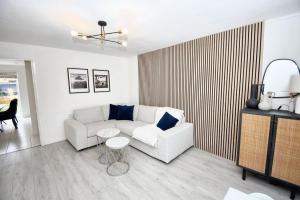 Stunning 3BD Home - Pool Table - Salford City Centre