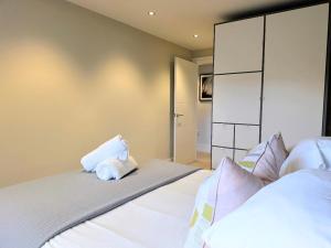 Compton Apartment with free parking