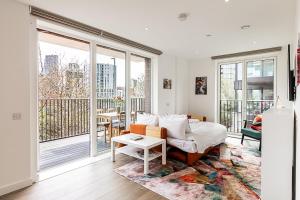 Stratford Flat near ABBA Arena