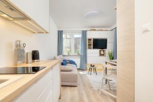 Functional Studio with Parking by Noclegi Renters