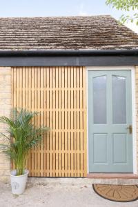 Modern Cotswolds Studio
