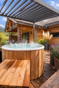 HUS - Chalet Lodges