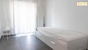 House - Via Boccea - Too