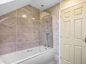 4 Dawson Court - Uk33414