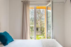 Palazzo Ferrara Apartments with Balcony by Wonderful Italy