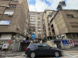 Central 4BR Apartment - Sleeps 12 - Luxury Stay