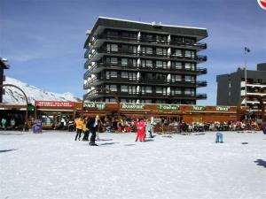 Résidence Oisans - Studio pour 4 entierement rénové ski aux pieds au coeur des Ménuires MAE-5514