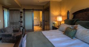 Edgemont 2707 - Luxury Ski-in Ski-out Condo