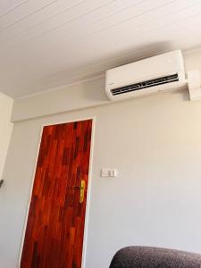 Urban Comfort - Lehloen 2BR Apartment - Gaborone