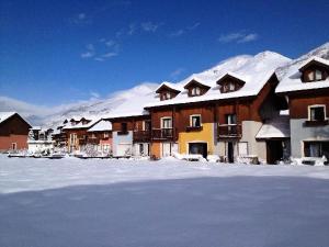 Chalets Jardin Alpin - Chalet mitoyen · proche pistes et base loisirs lété · idéalement situé MAE-5034