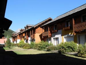 Chalets Jardin Alpin - Chalet mitoyen · proche pistes et base loisirs lété · idéalement situé MAE-5004