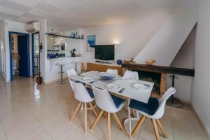 WELCS APARTAMENTO 338 EMP con terraza y parking