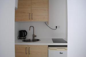 Jacaranda Studios, Es Canar