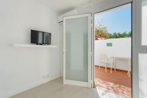 Jacaranda Studios, Es Canar