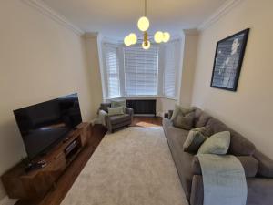 MCR Music Lovers Dream 3BR House with Games Room