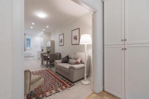 Bargello Apartment With Two Bedroom