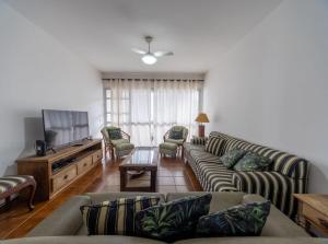 Apto com 3 quartos a 200m da Praia Pitangueiras