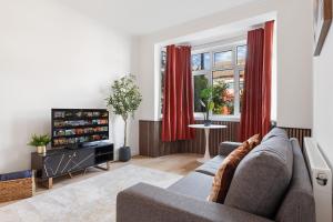 Contractor House Near Wood Green Station Sleeps 8