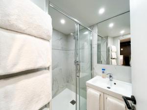 UrbanFlat 93 - Authentique Appartement Parisien 2 chambres