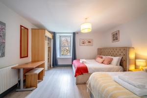 The Whisky Snug, Sleep 5, Central Base!