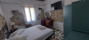 Efi Studios -The Old Stone Barn