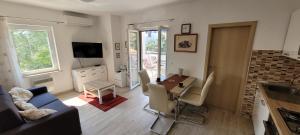 Luvanos Place - Principality of Zarijak