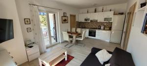 Luvanos Place - Principality of Zarijak