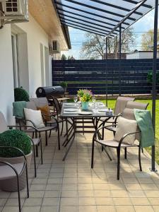 Local-Lux Garden Residence A- 2 Bedrooms-Terrace
