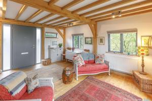 Host & Stay - Tree House