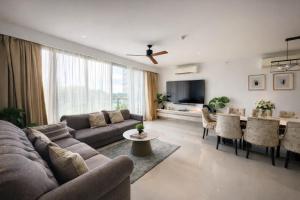 Cassia Residences Laguna 3 Bedroom Lake&Sea View