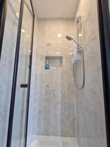 Studio - Transport Links - WiFi - Sleeps 2
