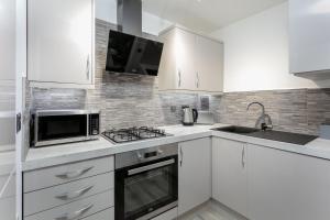 Forbes Retreat - Donnini Apartments