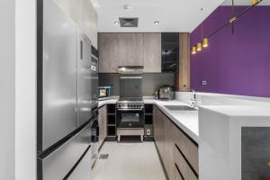 Stylish 1BR Apartment, Pool, Jacuzzi, Sauna, Gym