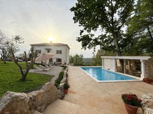 Villa Cerrus