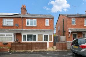 4BR Contractor House Parking Long Stay Discounts