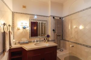 Charming Farm House With Pool