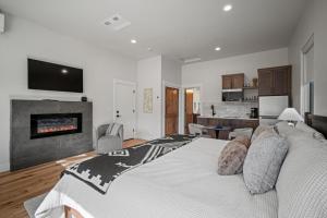 18196-2 Forestbrook Loop