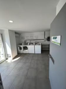 Studio con amenities zona Hospital Italiamo 81