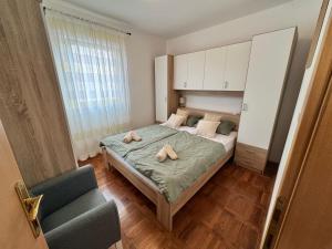 Perissa Apartman