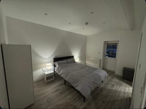 Luxury 3 Bedroom Retreat 5 min to Elizabeth
