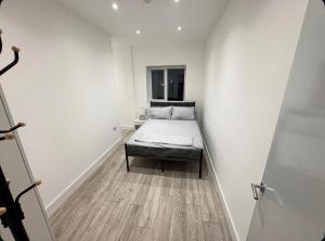Luxury 3 Bedroom Retreat 5 min to Elizabeth