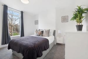 NEW! Spacious 4BR in Sidney