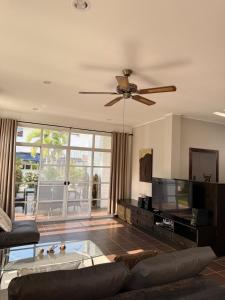 Villa Maris - Blue mango residence, Mae Phim