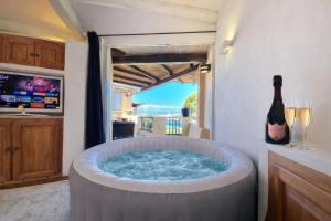 LUX-Porto Cervo Center Sea View Apartment