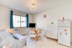 Le cocoon T 2 climatisé avec wifia seulement 30 m de la plage