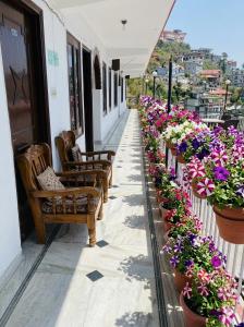 Hotel The Nand Palace - Near Mall Road- Mussoorie