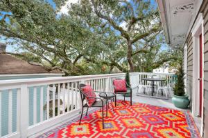 The Treehouse Walk to Forsyth Balcony