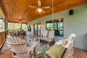 Lake Barkley Fishing Getaway with Private Dock!