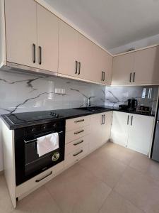 Thanasis apartment